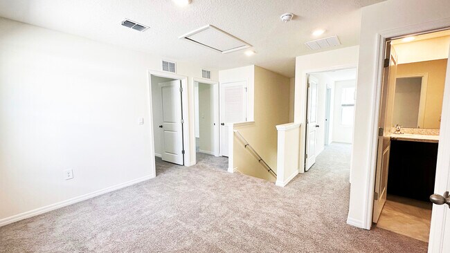 Building Photo - 2926 Rock Sound St