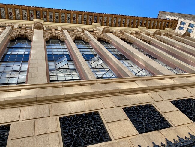 Building Photo - 950 Sixth Ave