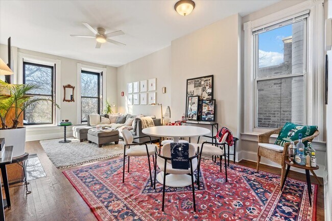 Building Photo - 1633 N North Park Avenue