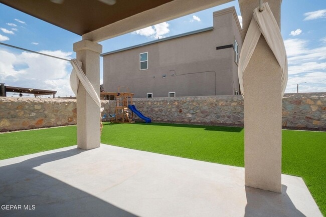 Building Photo - 2241 Tierra Delmonte Dr