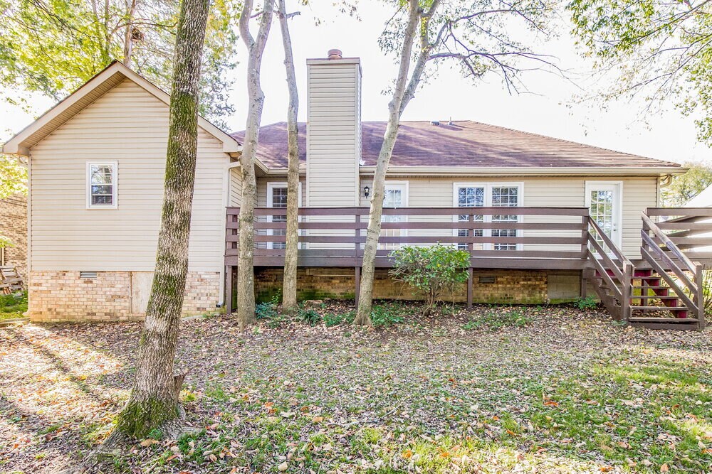 Building Photo - 606 Knollwood Dr