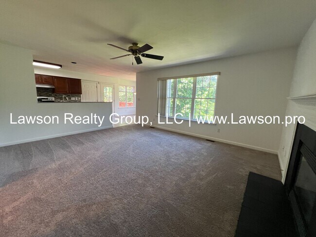 Building Photo - Beautiful Four Bedroom Home in "The Groves...