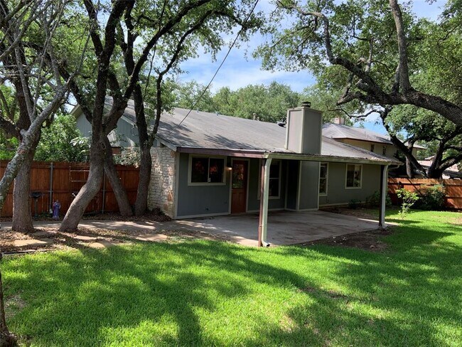 Building Photo - 4610 White Elm Dr