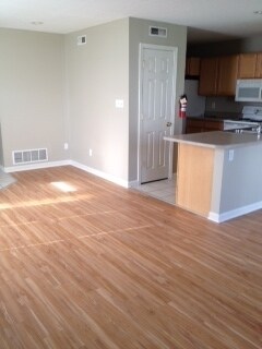Building Photo - 2614 E Oaklawn Ct