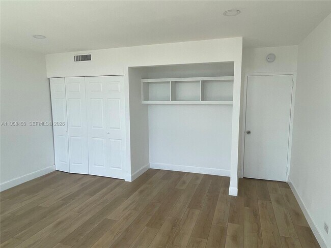 Building Photo - 2451 Brickell Ave