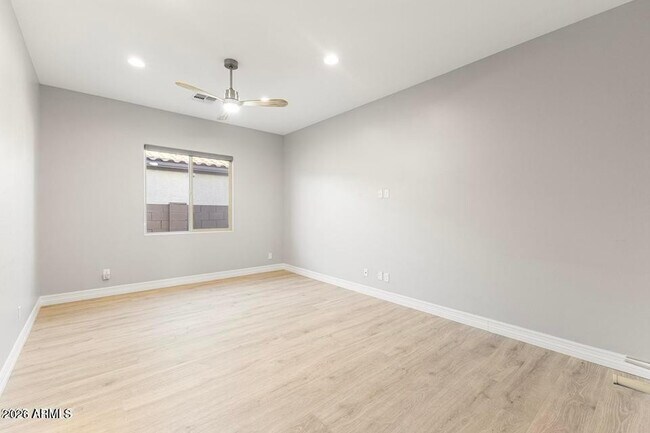 Building Photo - 11086 W Hadley St