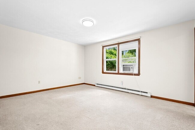 Building Photo - 11 Minuteman Way