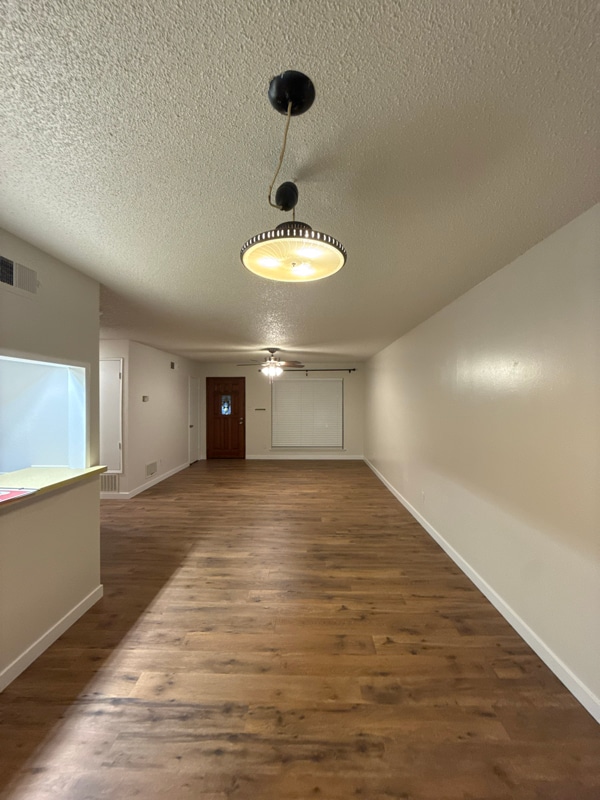 Building Photo - 319 Jullien Dr