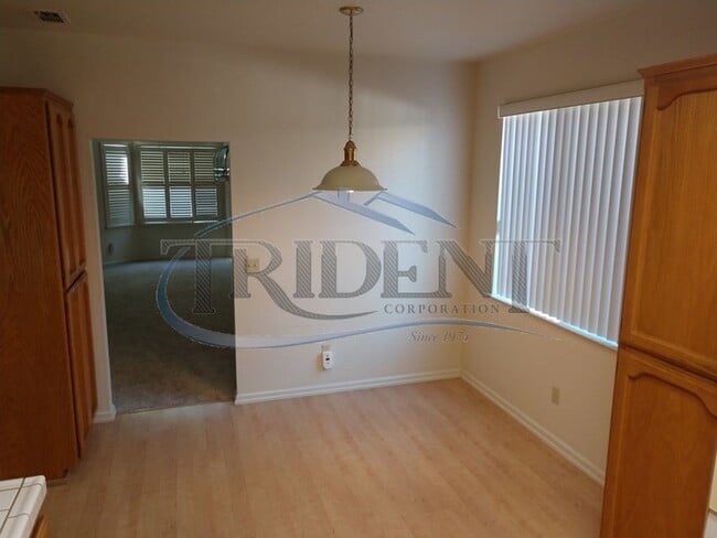 Building Photo - 3 bedroom, 2 bath house