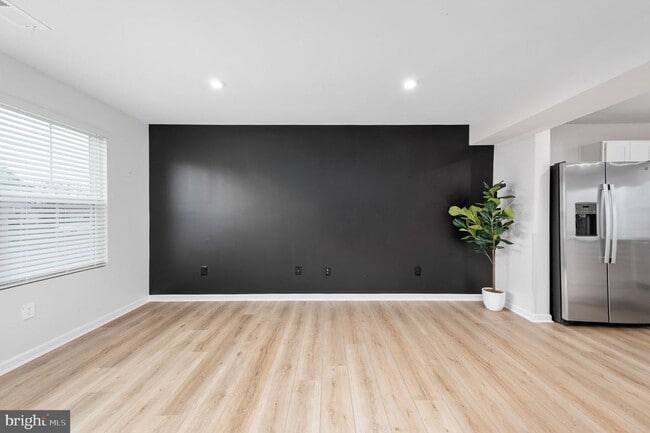 Building Photo - 7233 Statesman Blvd