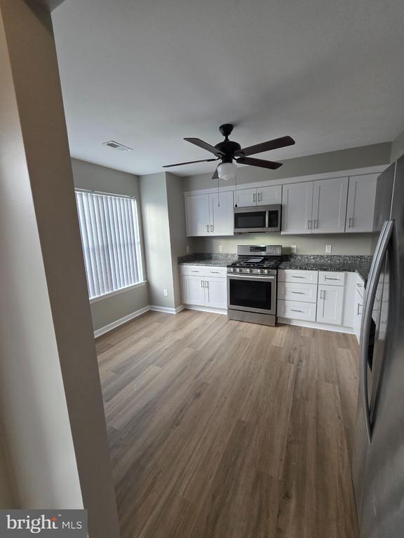 Building Photo - 1965 Abbotsbury Way