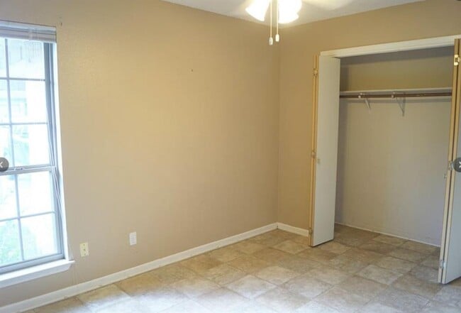 Building Photo - 101 Stubblefield Dr