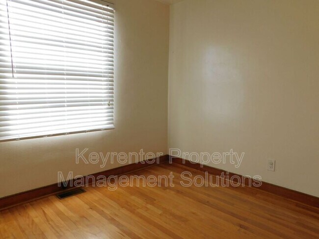 Building Photo - 277 Skyview Cir