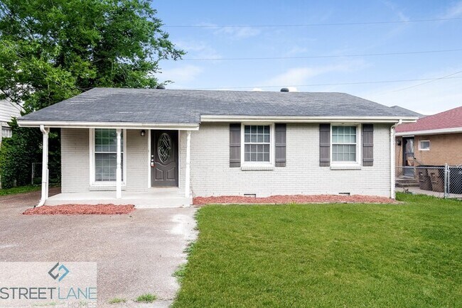 Primary Photo - Charming 3 Bedroom in Nashville!