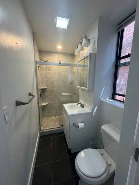 Building Photo - 46 Joy St