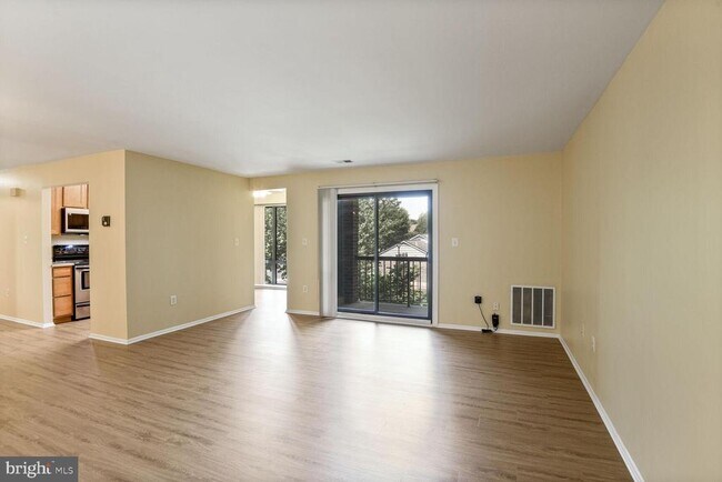 Building Photo - 8010 Needwood Rd