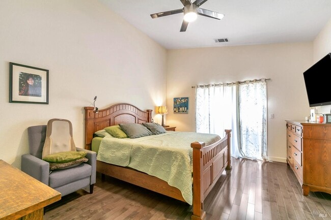 Building Photo - 3257 Vista Del Lago Way