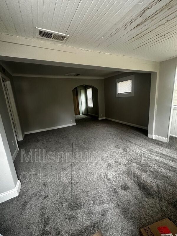 Building Photo - 8669 Hupp Ave
