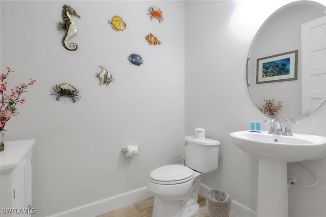 Building Photo - 6394 Warwick Ave