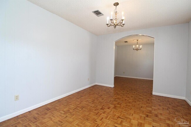 Building Photo - 1400 N D St