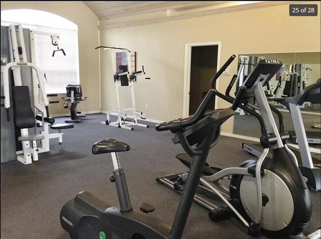 Building Photo - Modern 2-Bed/2-Bath Condo in Gated Community – Close to UF & Shands!