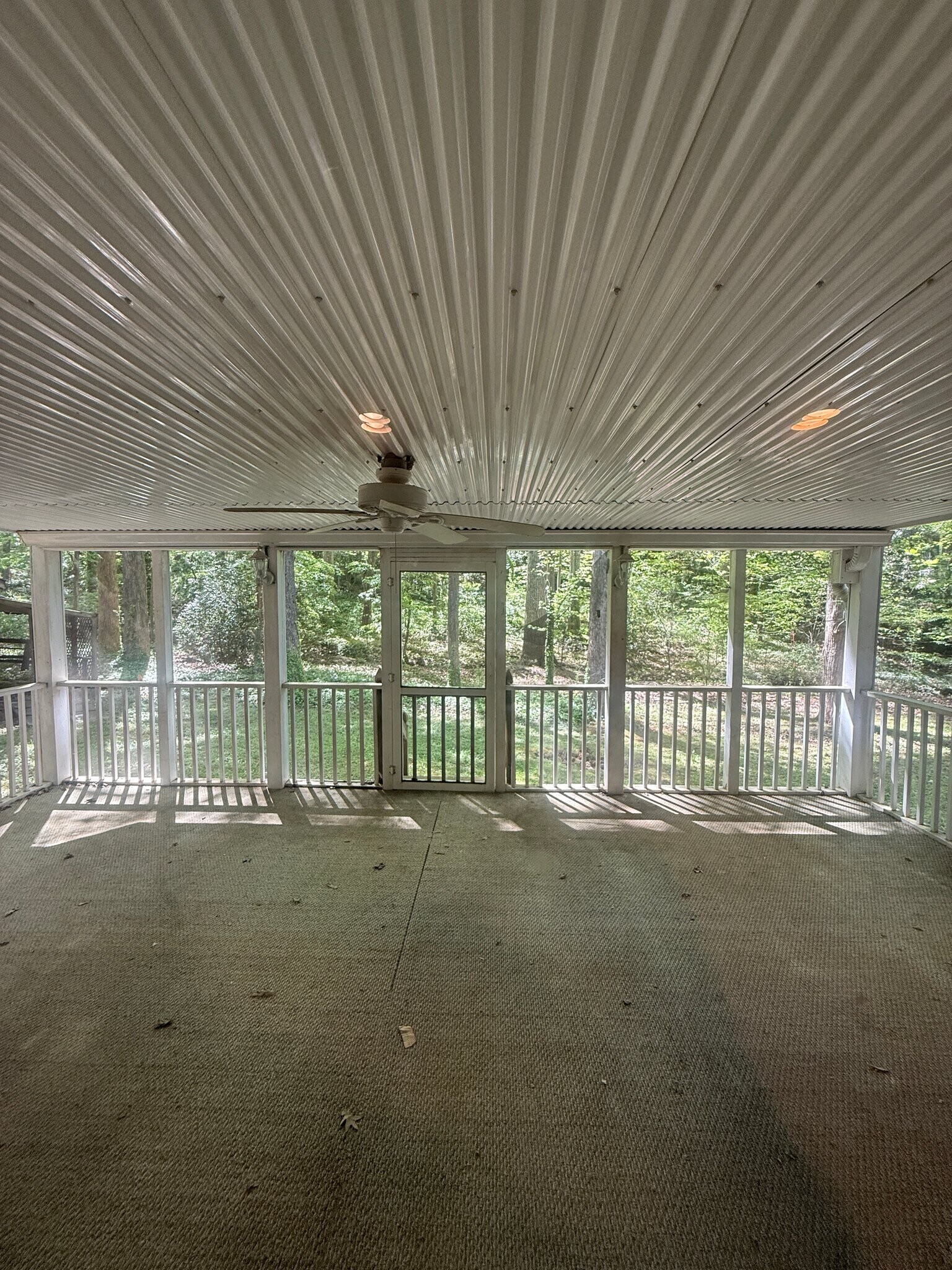 Building Photo - 1009 Temple St