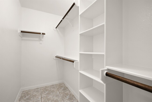 Building Photo - 3727 Clover Meadows St