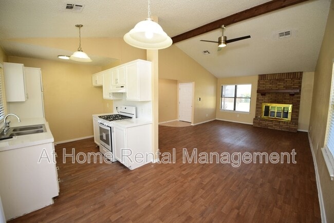 Building Photo - 17603 Santa Fe St