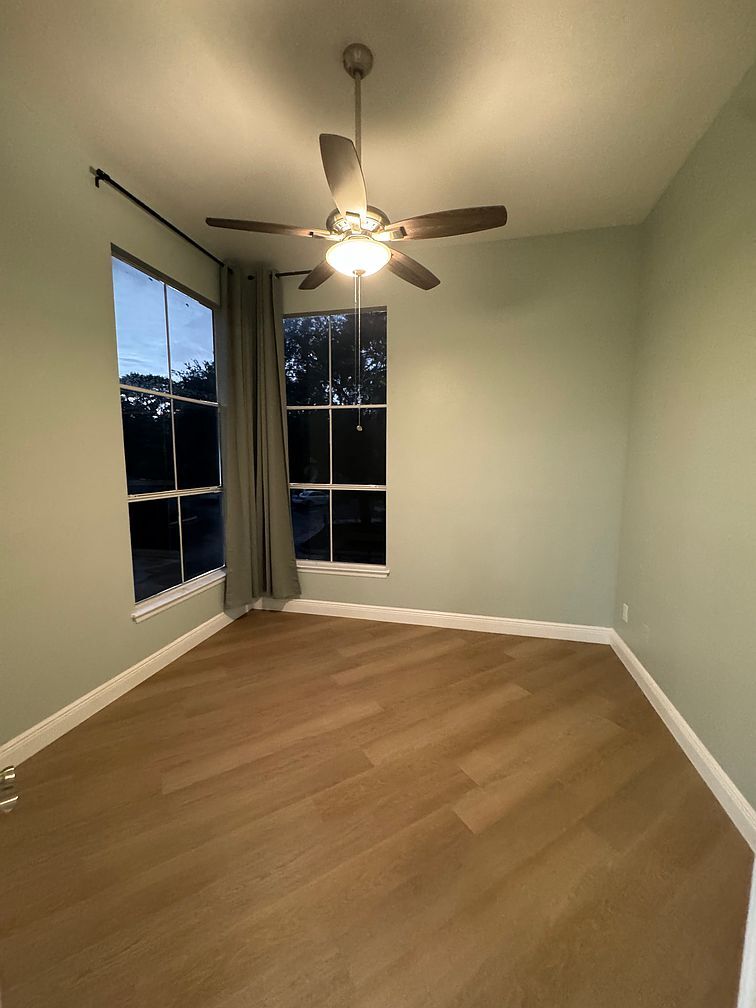 Building Photo - 470 S Pin Oak Pl