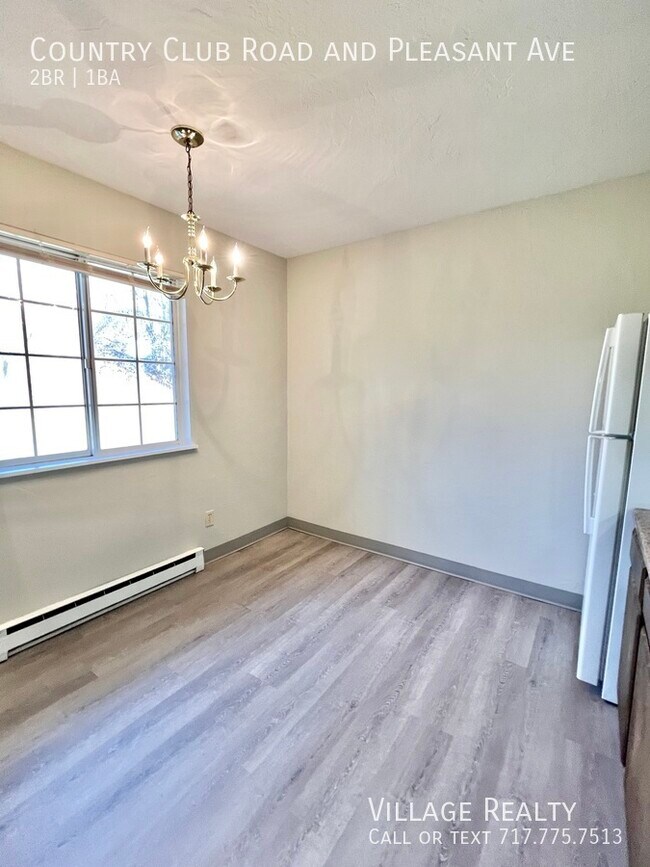 Building Photo - 605 Country Club Rd