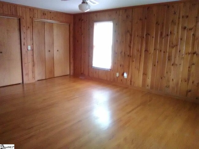 Building Photo - 1244 E Butler Rd