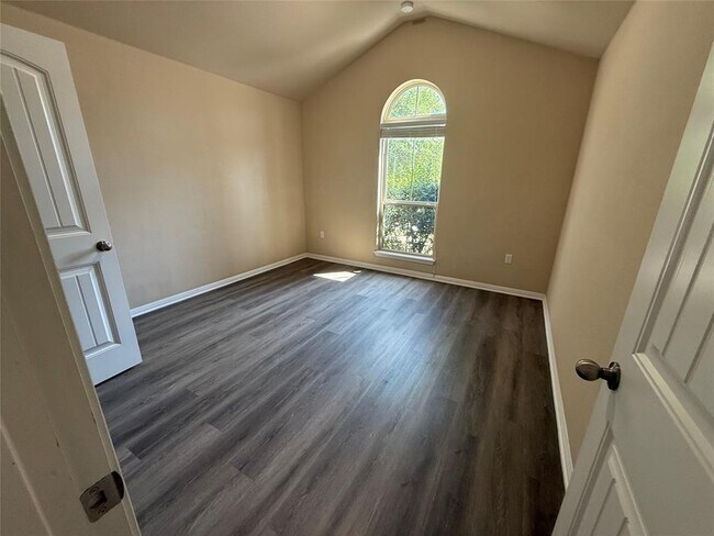 Building Photo - 1441 Hamiltons Wy