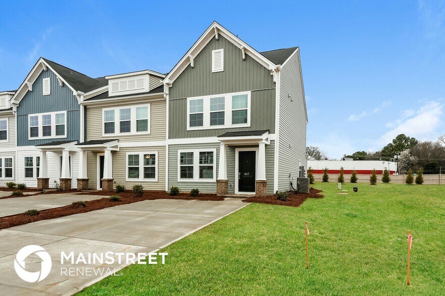 Building Photo - 647 Blossom Run