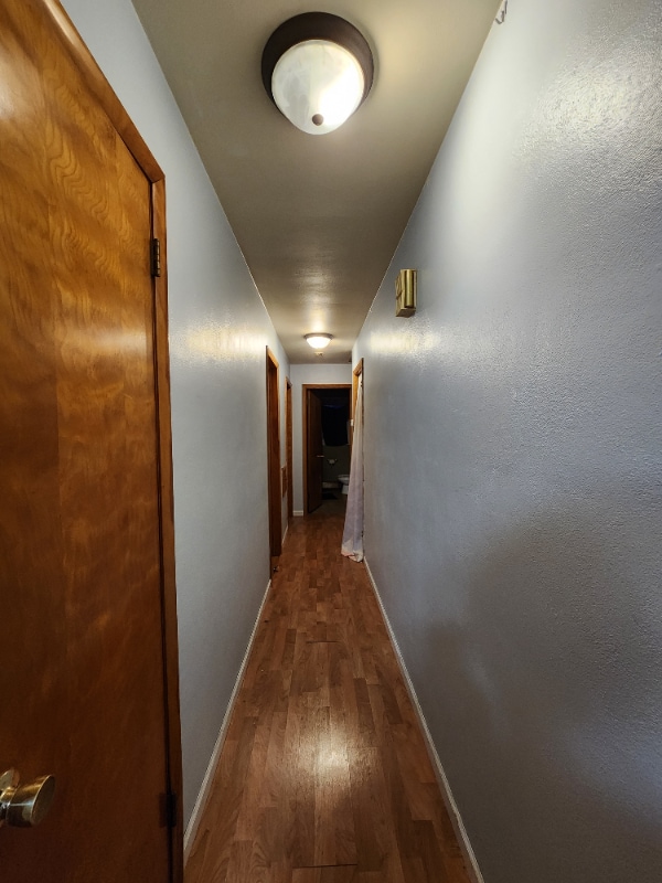 Building Photo - 1706 E 5th St