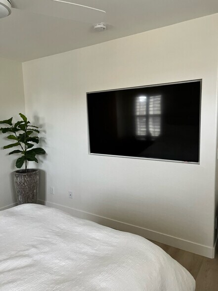 Building Photo - 4387 E Morrow Dr