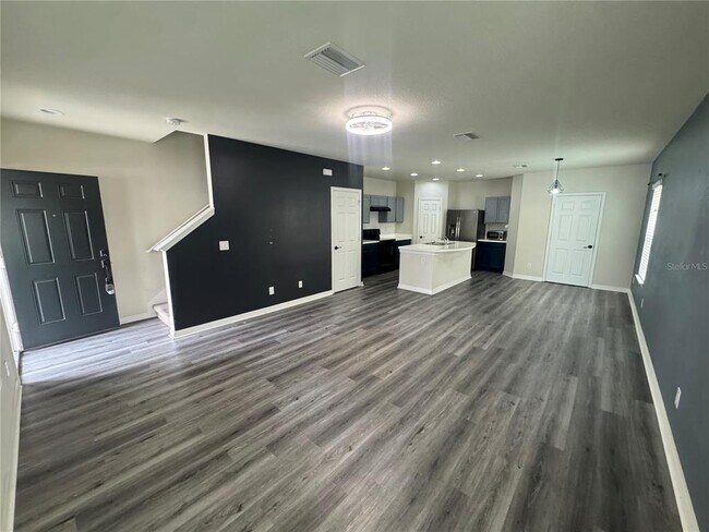 Building Photo - 4806 Chatterton Way