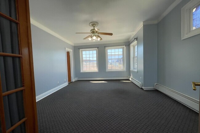 Building Photo - 304 Fulton Ave
