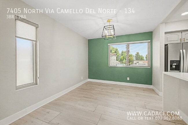 Building Photo - 7405 N Vía Camello Del Norte