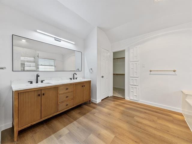 Building Photo - 2213 Loretta Ln