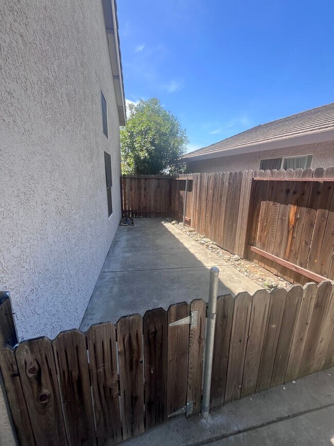 Building Photo - BEAUTIFUL HOME IN RANCHO CORDOVA!!