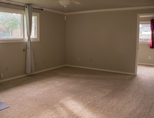 Building Photo - A Charming 3-Bedroom Rambler!