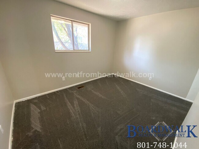 Building Photo - 1453/1455 W 2320 S