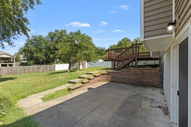 Building Photo - 1620 Dahlia Ct