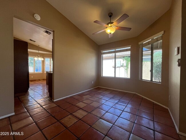 Building Photo - 3101 E Siesta Ln