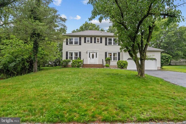 Building Photo - 193 Beekman Ln