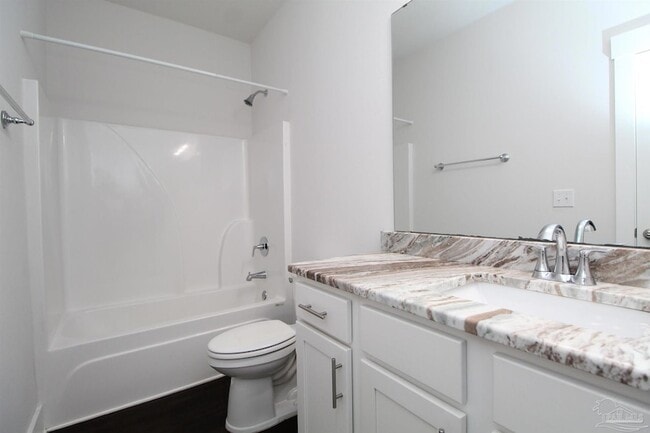 Building Photo - 717 Brambling Ct