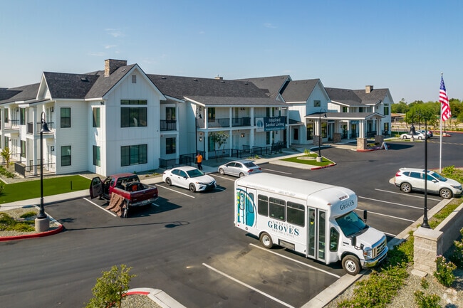 Building Photo - American Groves
