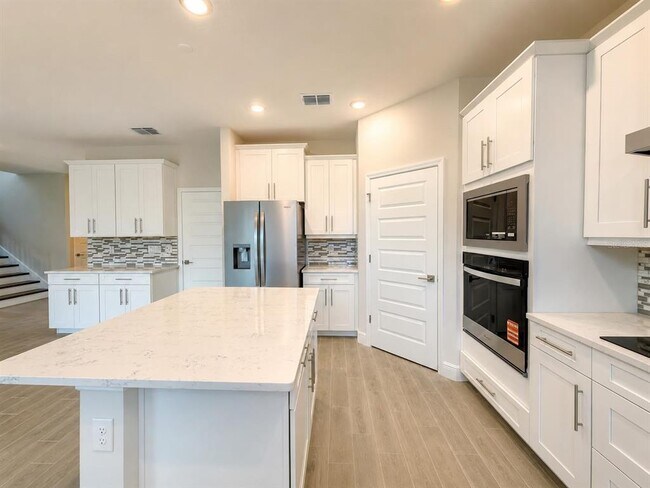 Building Photo - 18035 Cider Ml Ln
