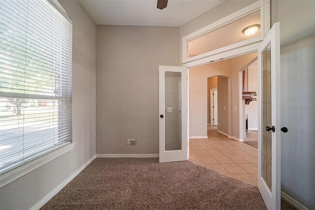 Building Photo - 1105 Kelsi Dr