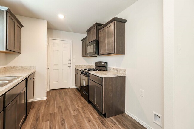 Building Photo - 2510 Grayling Dr